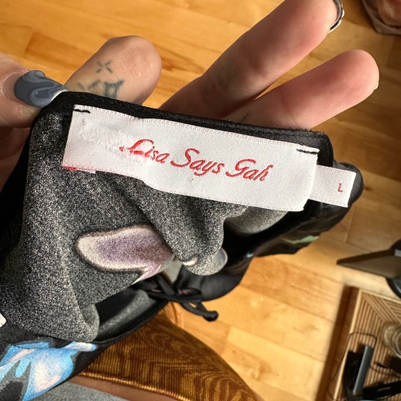 Lisa says gah silk butterfly tie shirt - Picture 6 of 6